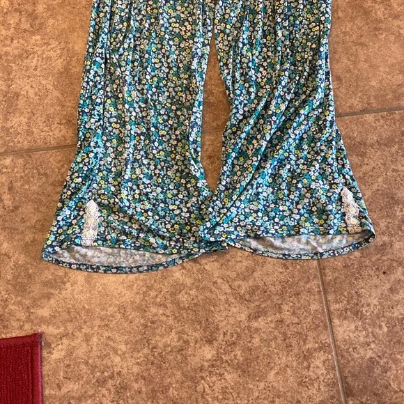 ADORABLE Vera Wang pajamas size medium set - Picture 5 of 5